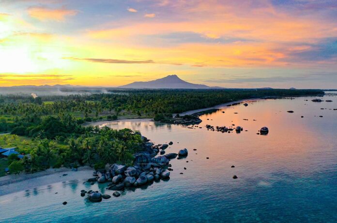 Desa Wisata Cemaga Natuna dan Geosite Batu Kasah di Natuna