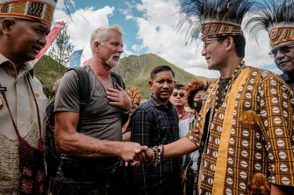 Menteri Pariwisata dan Ekonomi Kreatif/Kepala Badan Pariwisata dan Ekonomi Kreatif (Menparekraf/Kabaparekraf) Sandiaga Salahuddin Uno menutup rangkaian "Festival Budaya Lembah Baliem (FBLB) 2024 yang berlangsung di Kabupaten Jayawijaya, Provinsi Papua Pegunungan